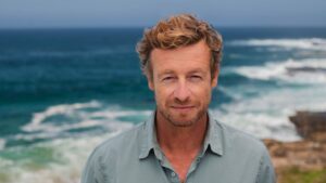  Simon Baker